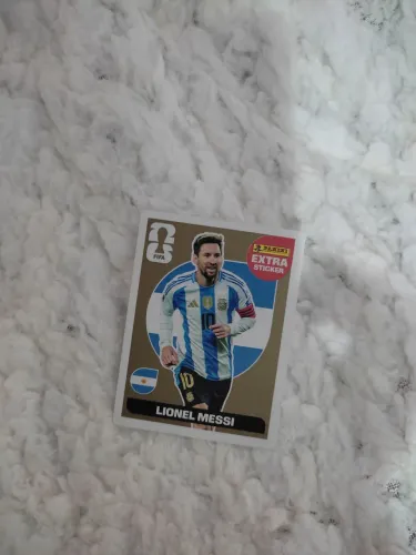 FIGURINHA LEGEND GOLD LIONEL MESSI