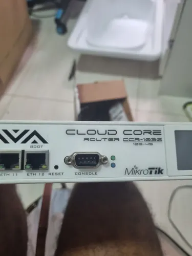 Roteador MikroTik CCR1036-12G-4S