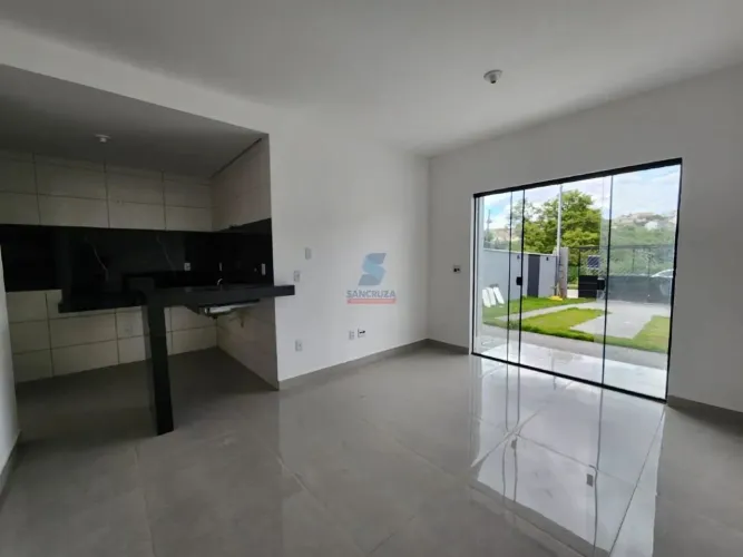 Casa geminada com Área Privativa térrea Bairro Xangrilá, 10 minutos da Lagoa da Pampulha
