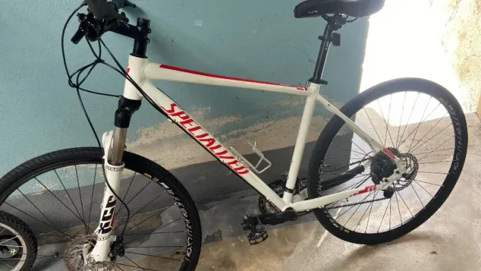 PRA IR EMBORA bicicleta specialized aro 29 kit shimano deore quadro tamanho  "19" 