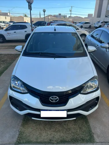 Toyota Etios X Plus Sedan 1.5 Flex 16V 4P Mec. 2020