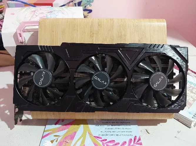 placa de video geforce RTX Super FX Gamer Black PCI-E 8GB GDDR5 256bit COM PROBLEMA