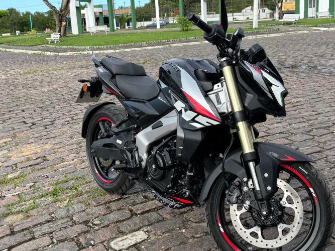 Moto Dominar 400cc