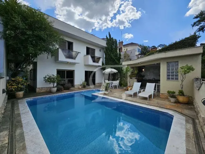 Sobrado à venda | 431m² | 4 dormitórios | 3 suítes | 6 vagas | Tremembé - São Paulo/SP