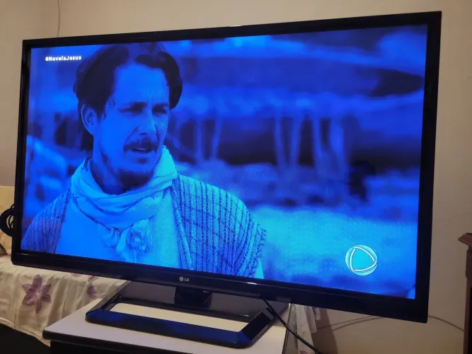 Tv LG - plasma 50 polegadas.
