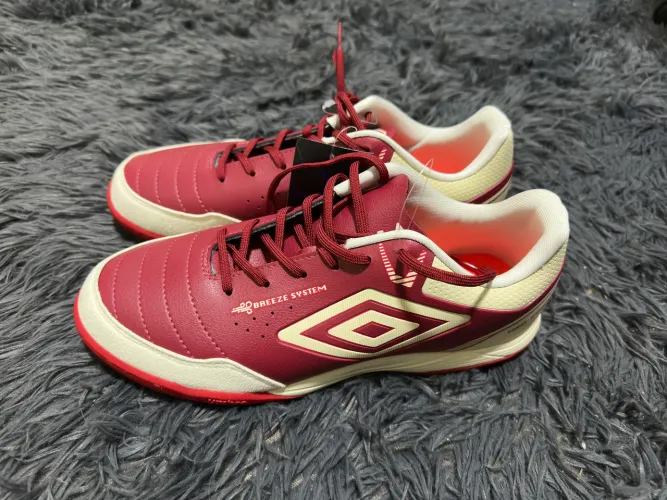 Chuteira Society Umbro Neo-Comfort (Tam. 40/41) - Nova, Nunca Usada!