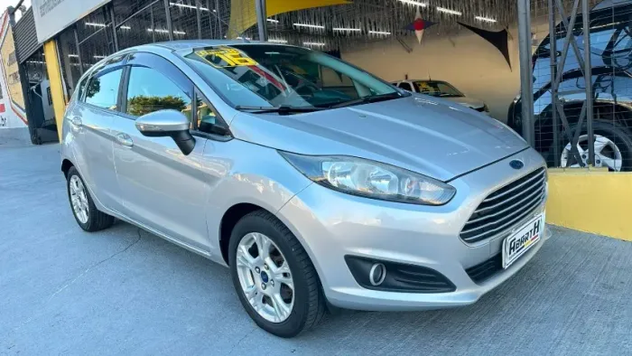 Ford Fiesta 1.6 16V Flex Aut. 5P 2016