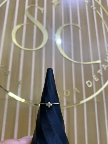 Anel solitário ouro 18k com diamante