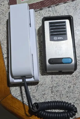 Interfone HDL com acionamento de portão social.