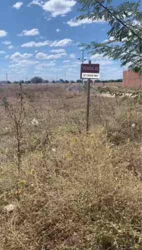 TERRENO A VENDA Condomínio PETROVILLE.