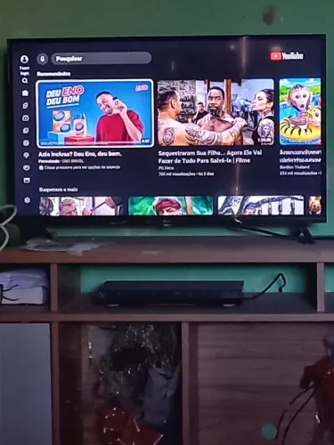 Vendo uma tv 32 polegada seminova smart 4k valor 600 interessados chama no zap *32
