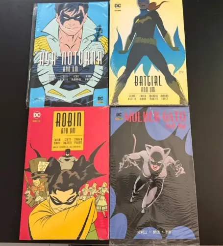 Pacote Ano Um - Asa Noturna/ Robin/ Mulher Gato/ Batgirl