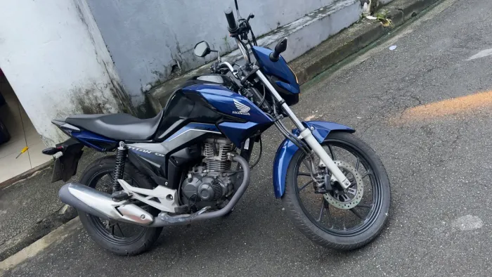 Vendo Titan 160 quitada informações no *
