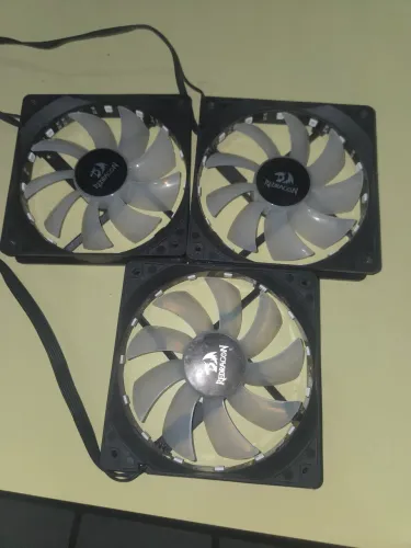 Kit 5 Coolers Fan 120mm de Gabinete (3 Redragon RGB + 2 SYHS) + Controladora