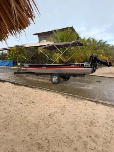 VENDE-SE BARCO TRITON MULTBARCOS 2026 + MOTOR MERCURY 15 HP + CARRETINHA