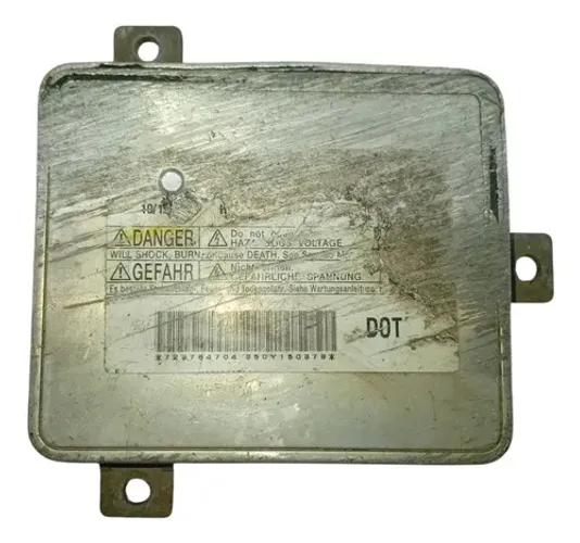 Farol Esquerdo Xenon BMW X1 Sdrive 18i 2.0 2011