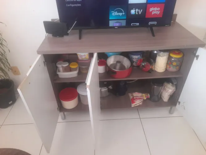 Vendo R$ 280,00 Reais, Excelente Armário de Cozinha Tipo Balcão 3 Portas muito Lindo
