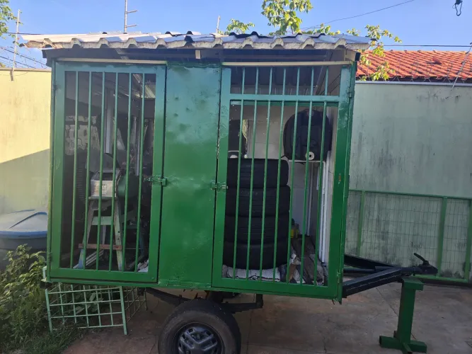 Vendo garaparia semi nova! Em perfeito estado de conservação