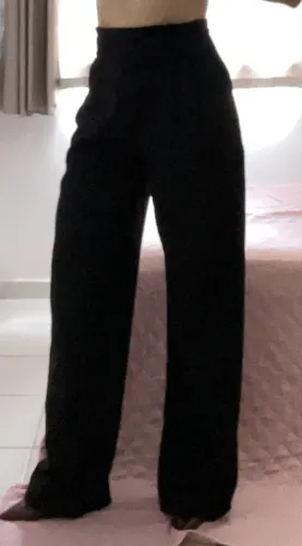 Calça Social Alfaiataria Preta Pantalona com Cinto - Tam. M
