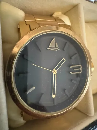 Relógio Marinus Dourado J3374 - Elegante e Imponente