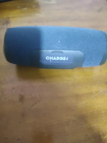 Cx de som portátil JBL ,changer 4
