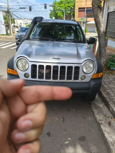 Jeep Cherokee Sport 3.7 4X4 V6 12V Aut. 2007