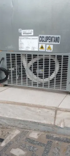Freezer vertical GELOPAR