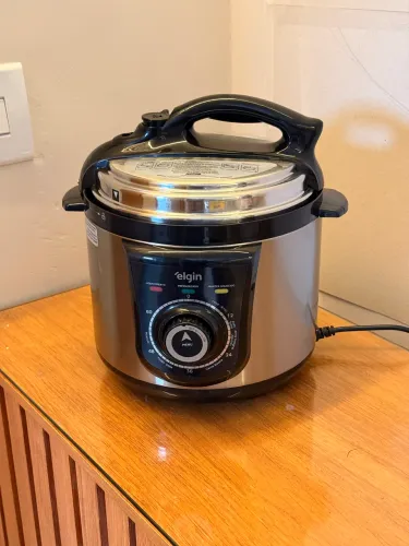 Panela Pressão Elétrica Elgin 4 Litros 840w ~ 220v / Aço Inox