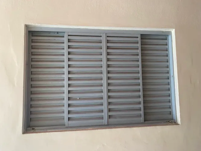 Janela de alumínio com vidro 