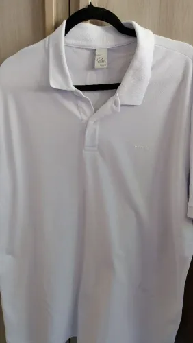 Camisa polo branca, marca Colcci. tamanho G. Nunca usada