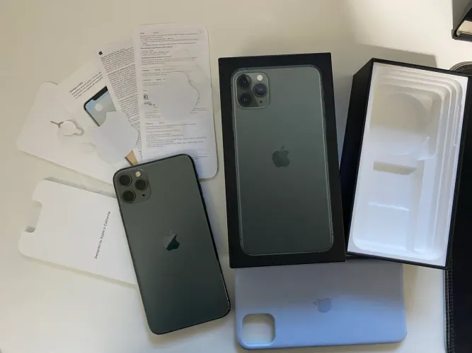 iPhone 11 Pro Max (Leia a descrição ATENTAMENTE)