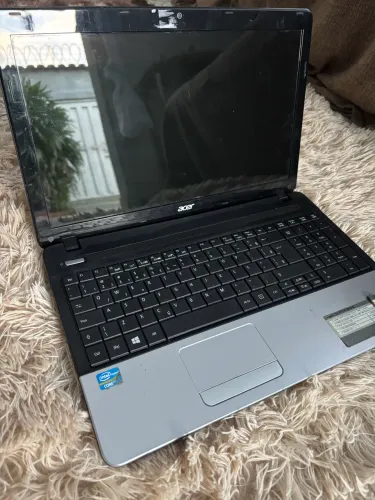 Notebook Acer Aspire E1-571