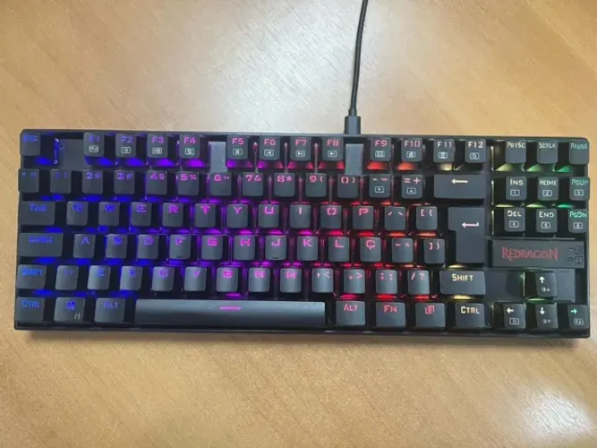Teclado Kumara Barebone com switchs Huano