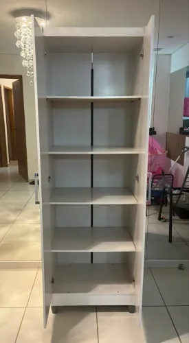 Armário multiuso 