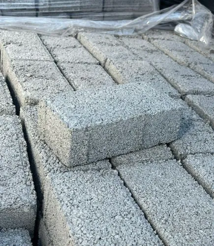 Assentamento de piso intertravado 