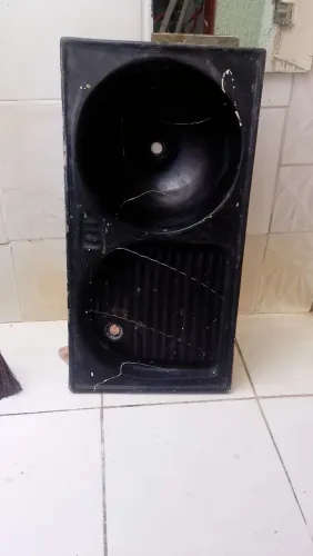 O tanque tem um metro pó 52
