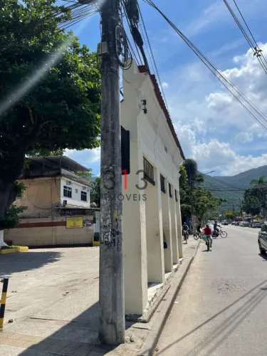 128204Excelente Terreno medindo 20 x 100m2 localizacao privilegiada no melhor ponto de Var