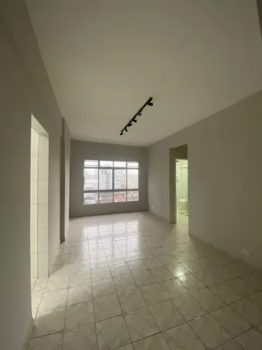 Apartamento para locação no bairro Campo Grande com garagem fechada