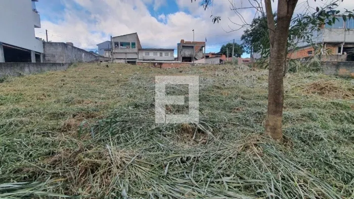 Terreno em Serraria - São José, SC
