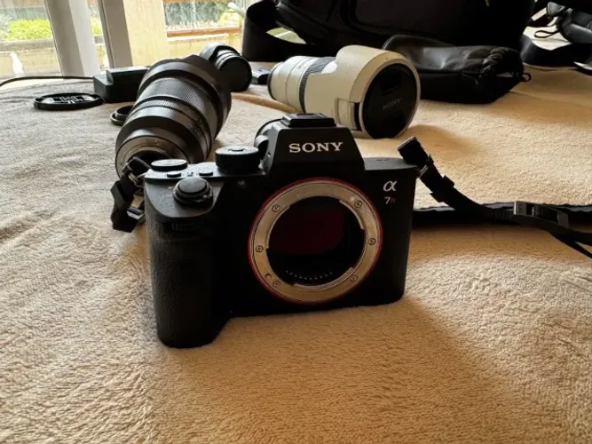 Câmera Sony a7R III (corpo) Full Frame 42MP - ILCE-7RM3