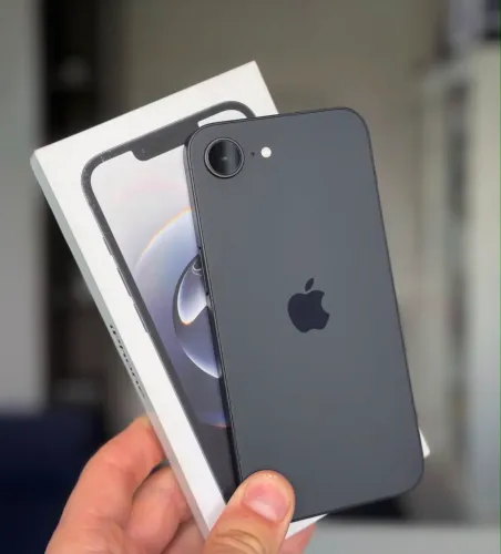 iPhone 16e 128GB