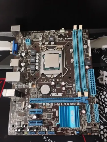 kit de peças de placa mãe  Asus P8H61-M LX3 R2.0 / Itel Core i5-2400 / 2 slot DDR3 de 8gb