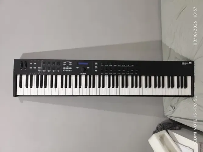 Arturia KeyLab Essential 88 - Controlador MIDI 88 teclas - Pouco usado, na caixa