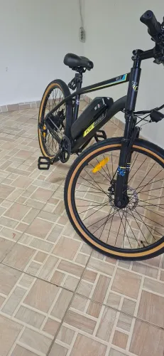 Linda, Bicicleta elétrica novíssima