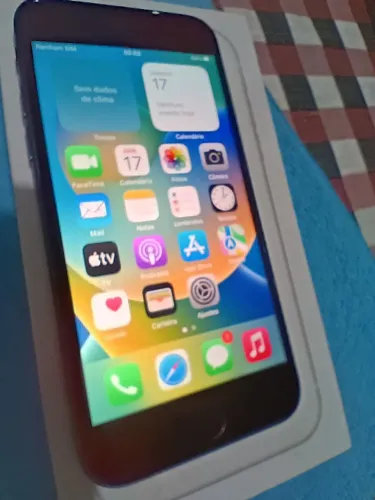 iPhone 8