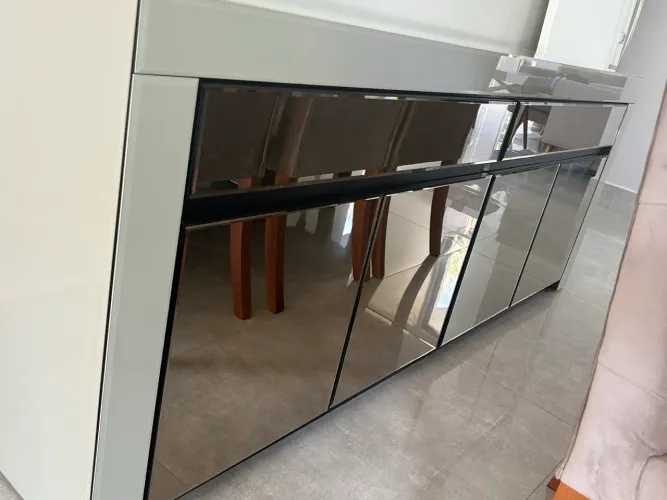 BUFFET ROMA MADEIRA MACIÇA E VIDRO 2,00 COM 4 PORTAS E DUAS GAVETAS 