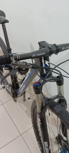 MERIDA BIG.NINE CARBON 29 - TAM 17 - XTR COMPLETO - 8,350KGS NA BALANÇA COM PEDAL