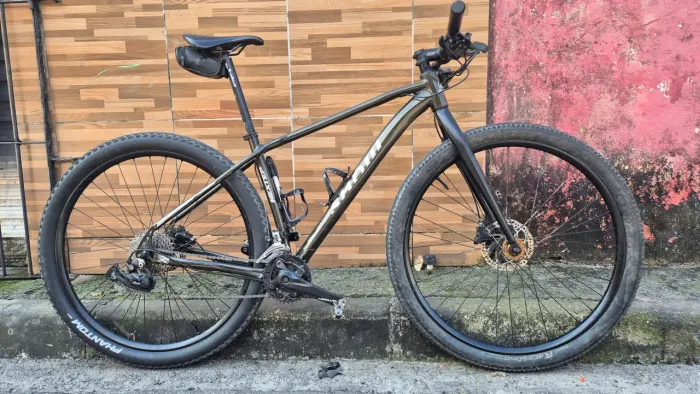 Bicicleta show nextep recém montada. 