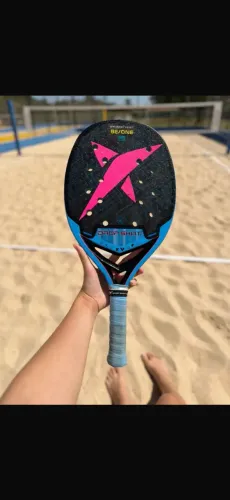 Raquete De Beach Tennis Drop Shot Bronco 1.0 Bt Greta Giusti Cor Azul Preto E Rosa
