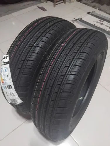Pneu 13. 75/70